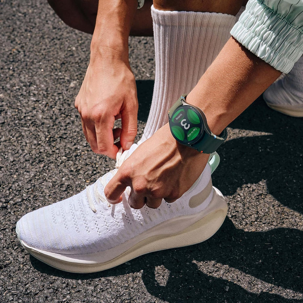 Samsung Galaxy Watch 7 (40mm, Bluetooth) – AI Smartwatch with Energy Score & Wellness Tips